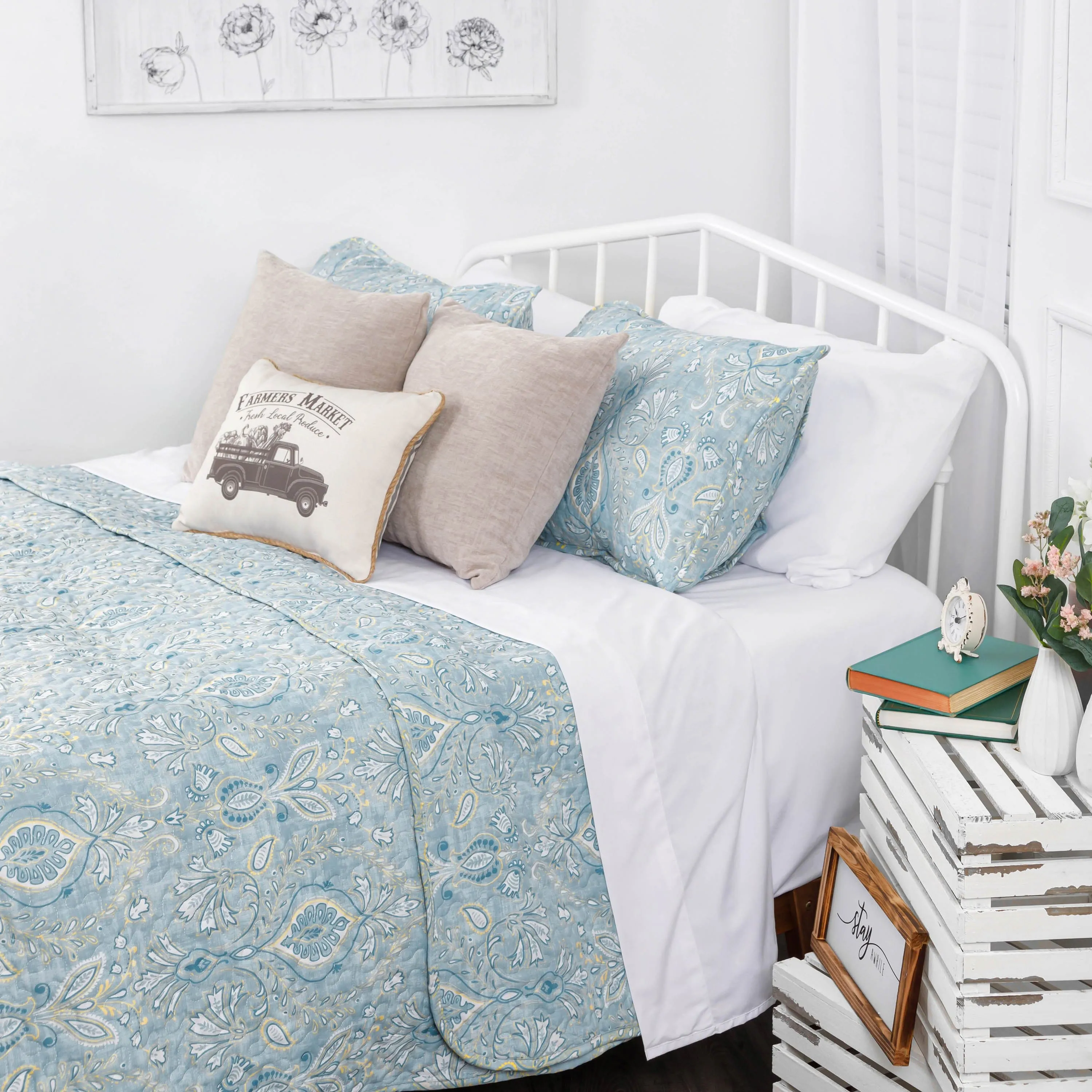 Paisley Grace Quilt Set