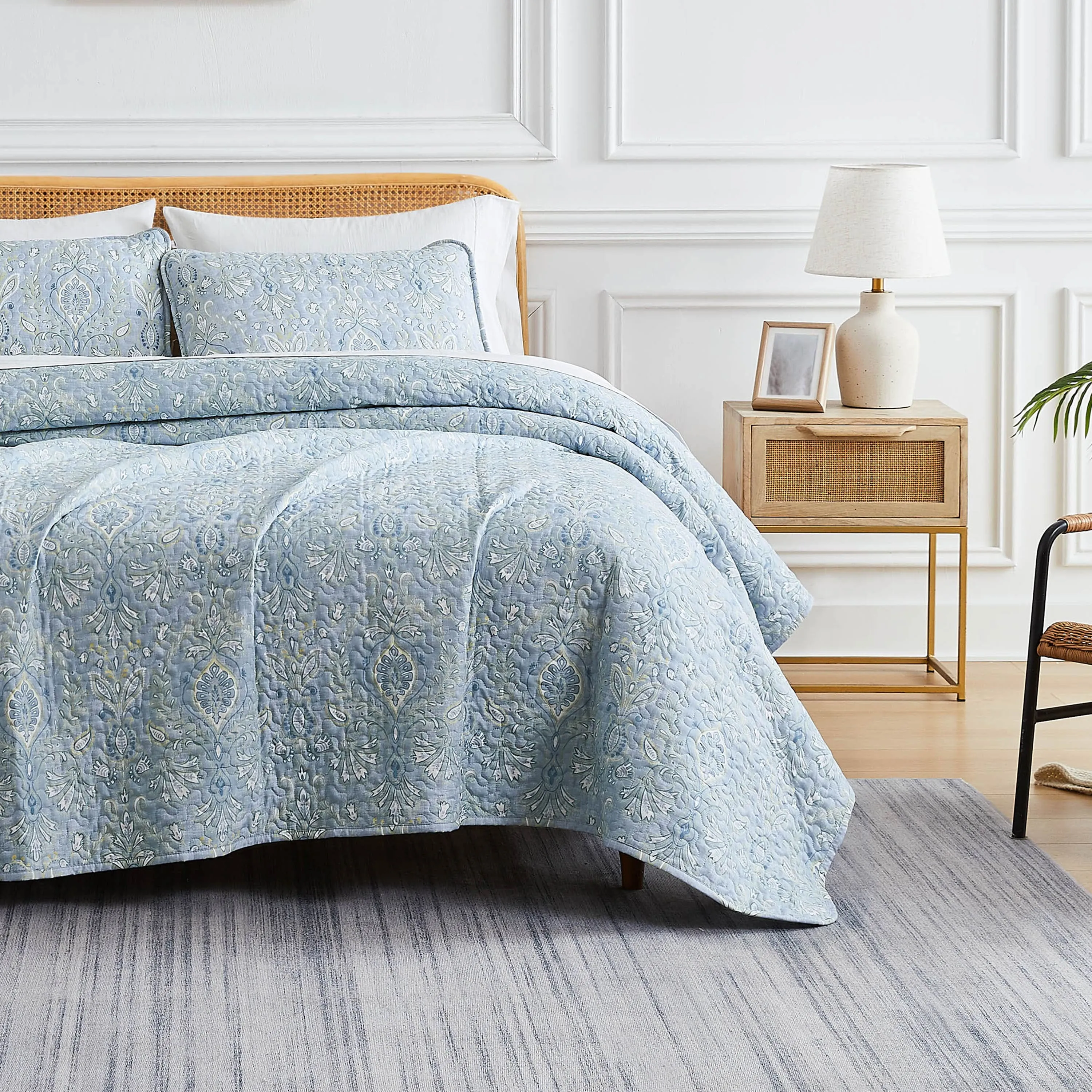 Paisley Grace Quilt Set