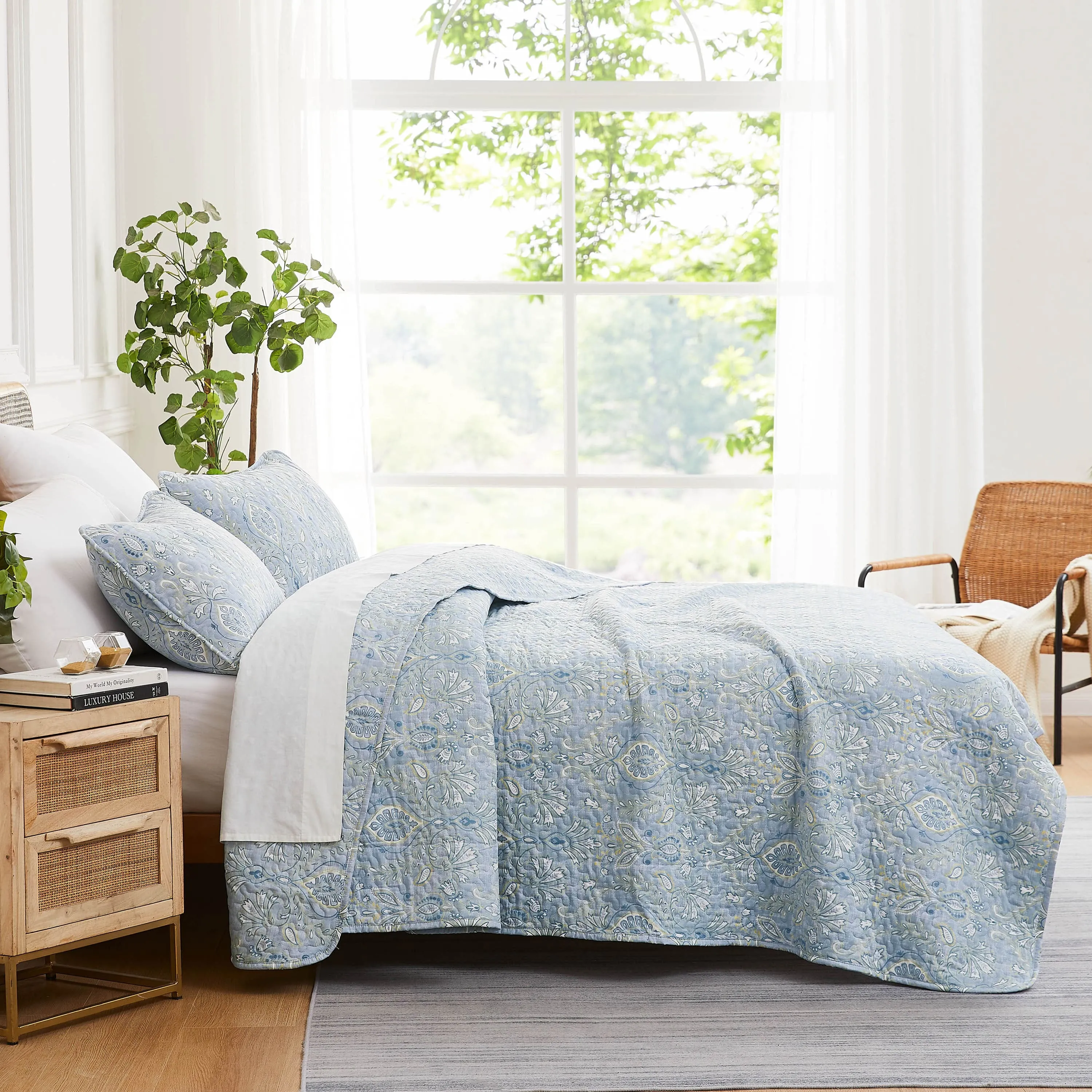 Paisley Grace Quilt Set